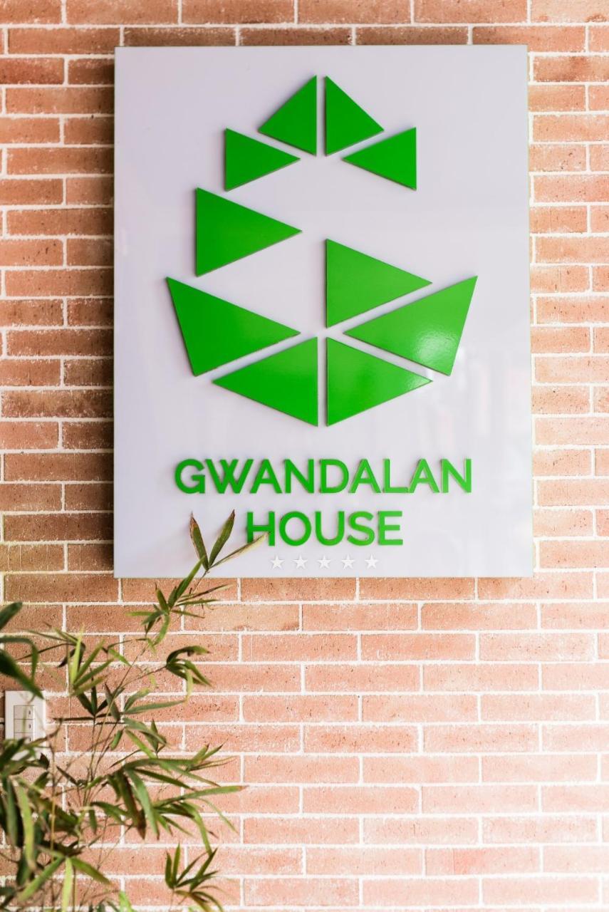 Отель Gwandalan House Диполог Экстерьер фото